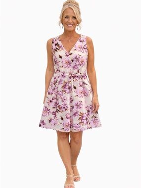 Taylor Sleeveless V-Neck Floral A-Line Dress in Lavender Size 8